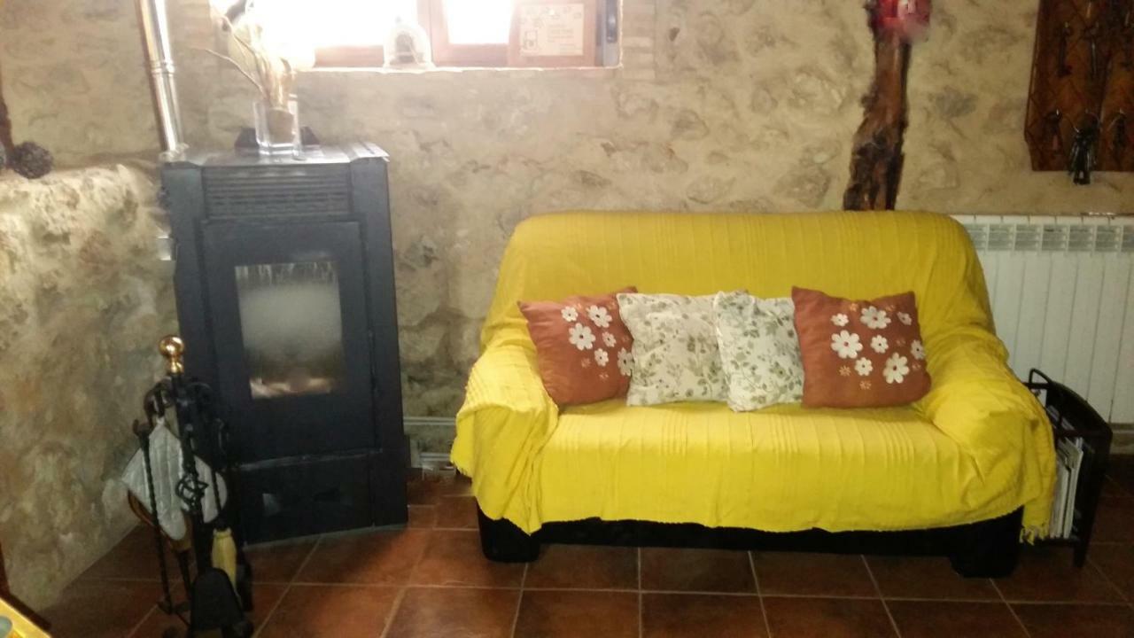 Bed and Breakfast Casa Rural Calle Real Торремоча-де-Аильон Экстерьер фото